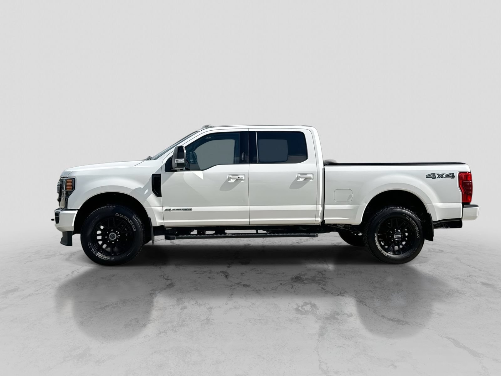 Certified 2022 Ford F350 Lariat w/ Black Appearance Package AWD/4WD image 3