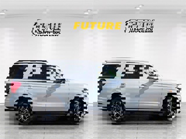 Certified 2024 Ford Expedition XLT image 2