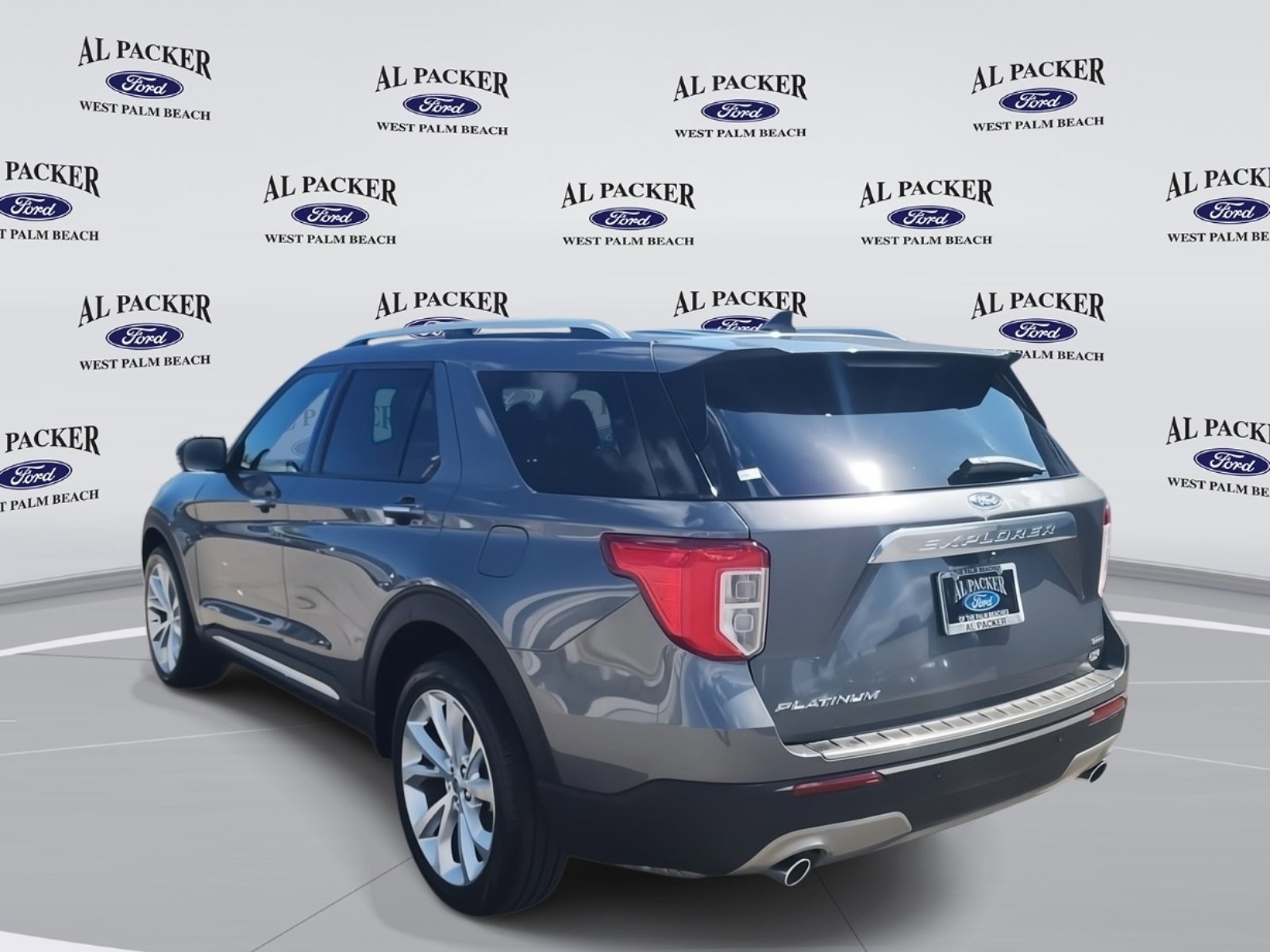 Certified 2023 Ford Explorer Platinum w/ Technology Package image 3
