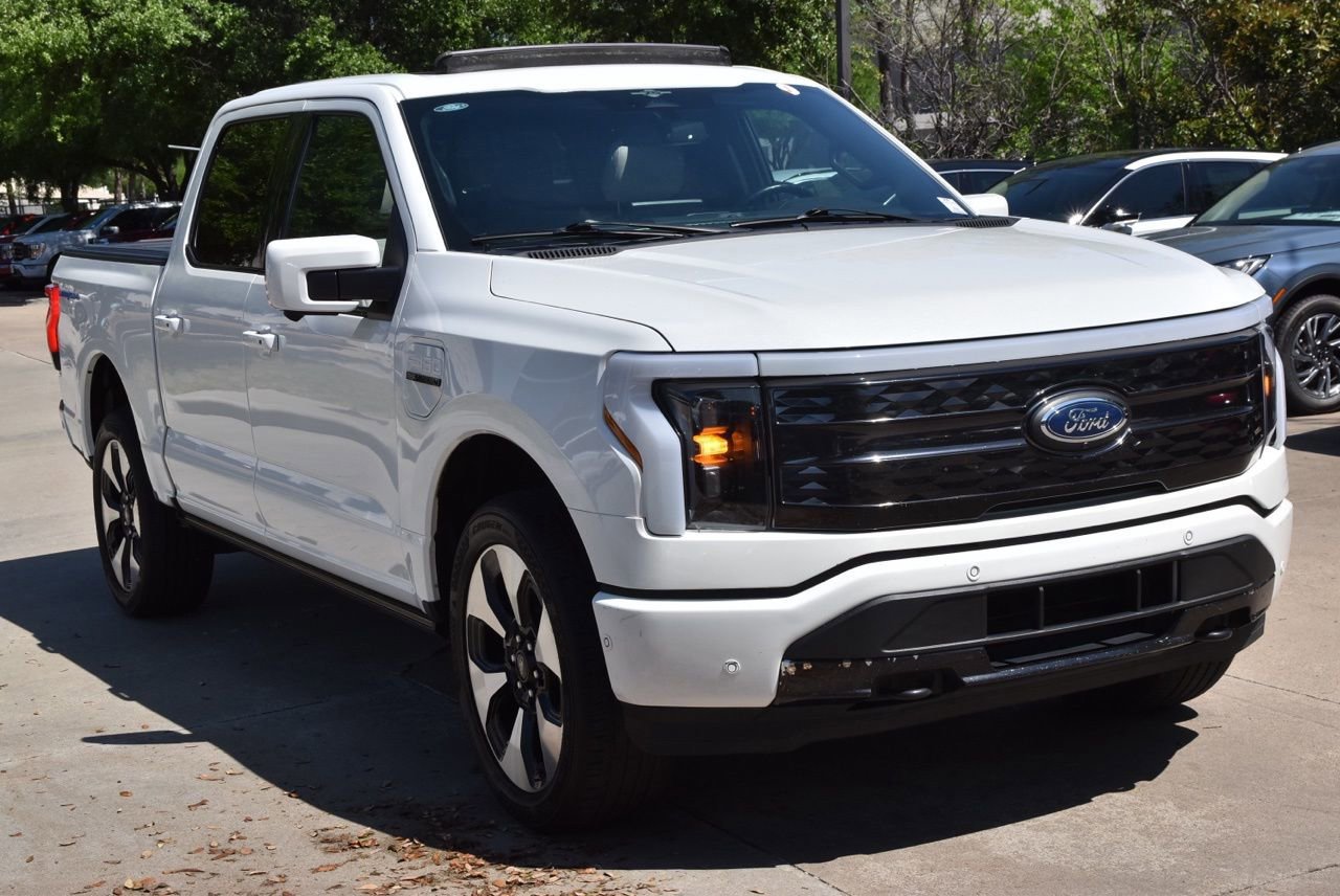 Certified 2023 Ford F150 Lightning Platinum image 11