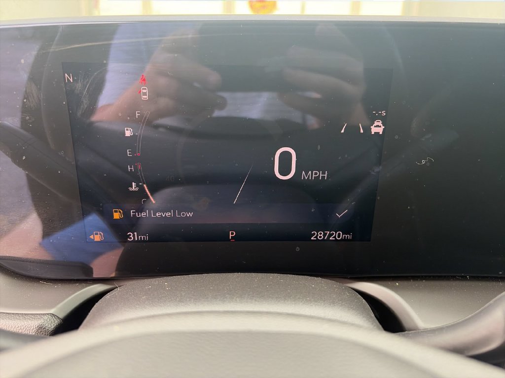 Used 2024 Buick Encore GX Preferred w/ Comfort Package FWD image 12