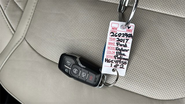 Certified 2017 Ford Explorer Platinum image 32