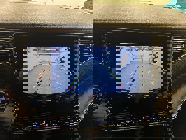 Used 2023 Jeep Wagoneer Series III w/ Preferred Equipment Group image 15