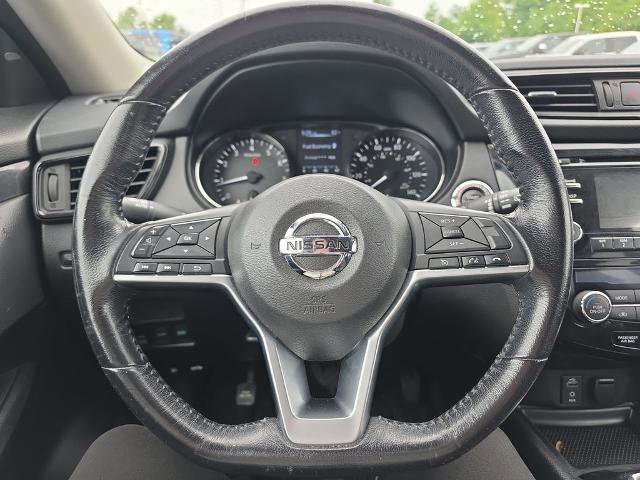 Used 2017 Nissan Rogue SV AWD/4WD image 24