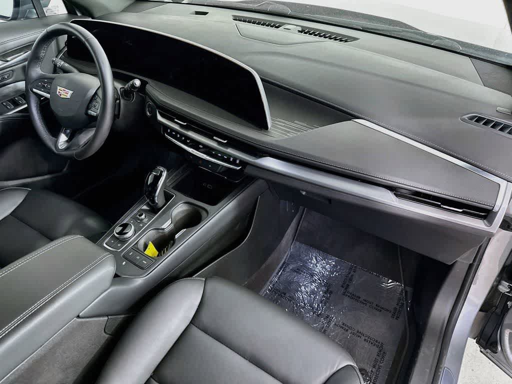 Used 2025 Cadillac XT4 Premium Luxury FWD image 31