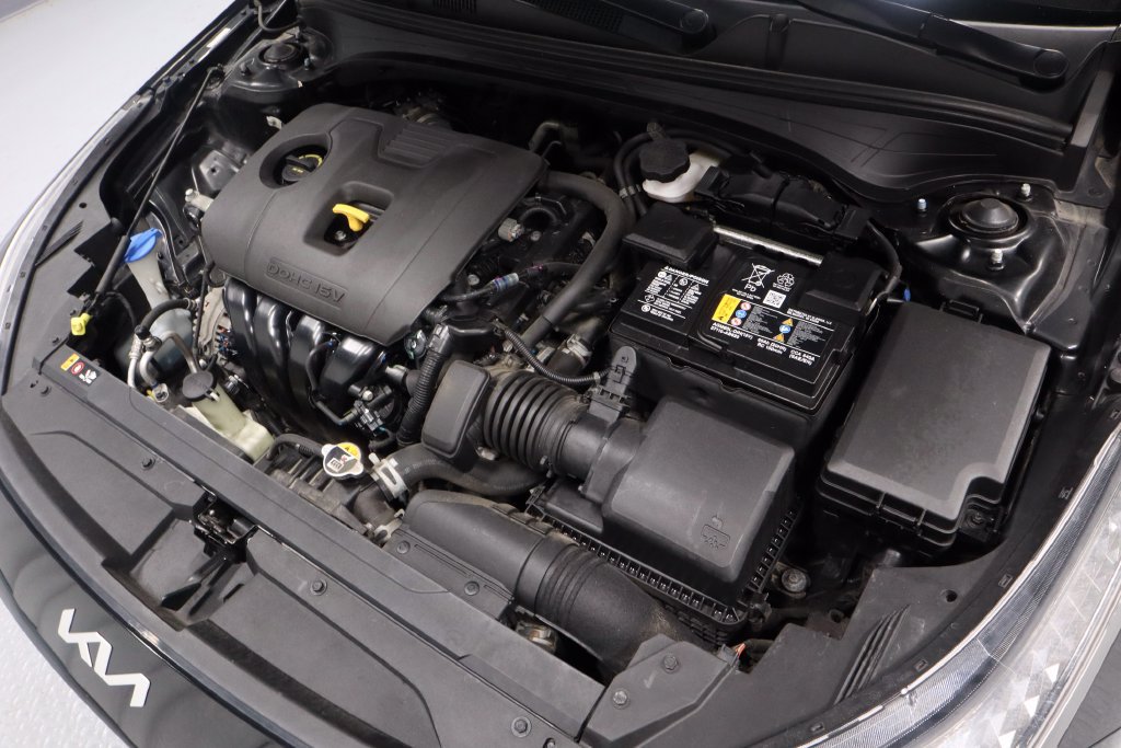 Used 2023 Kia Forte LXS w/ LXS Technology Package FWD image 17