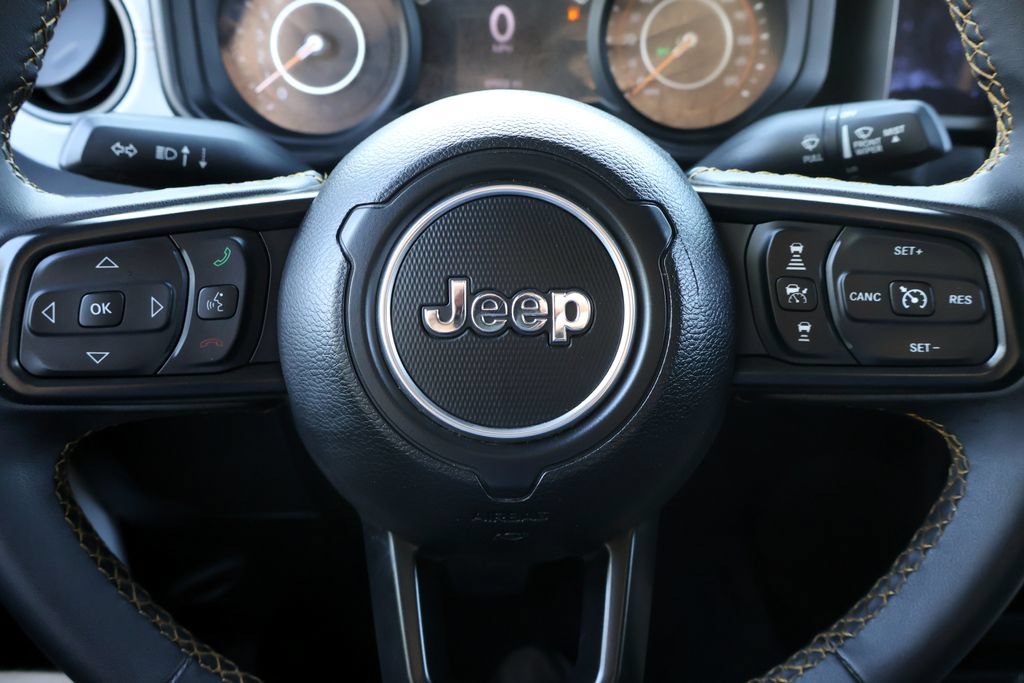Used 2025 Jeep Gladiator Sport AWD/4WD image 34