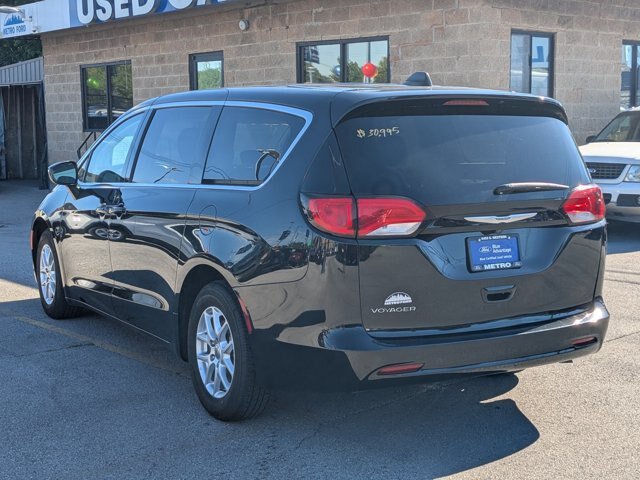 Used 2023 Chrysler Voyager LX FWD image 6