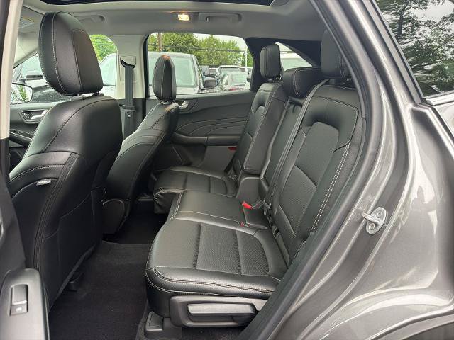 Certified 2022 Ford Escape Titanium w/ Class II Trailer Tow Package AWD/4WD image 7