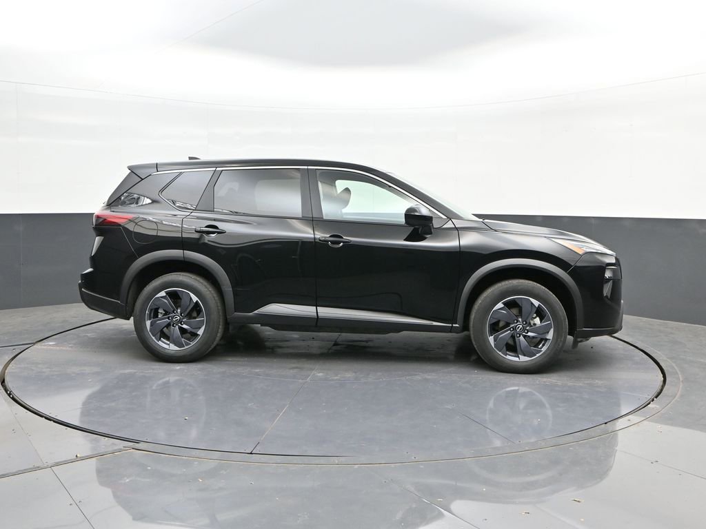 Used 2025 Nissan Rogue SV image 25