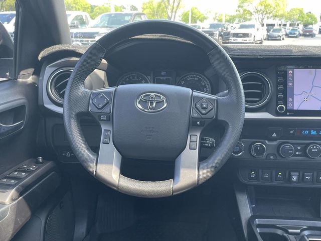 Used 2020 Toyota Tacoma TRD Sport w/ TRD Premium Sport Package AWD/4WD image 10