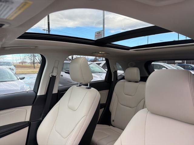 Certified 2021 Ford Edge Titanium image 28