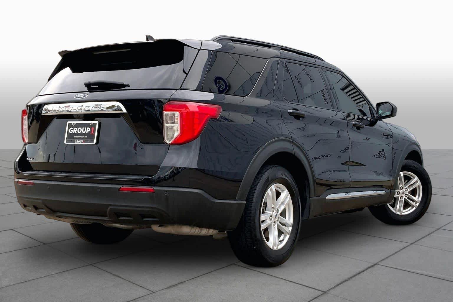 Certified 2024 Ford Explorer XLT RWD image 13