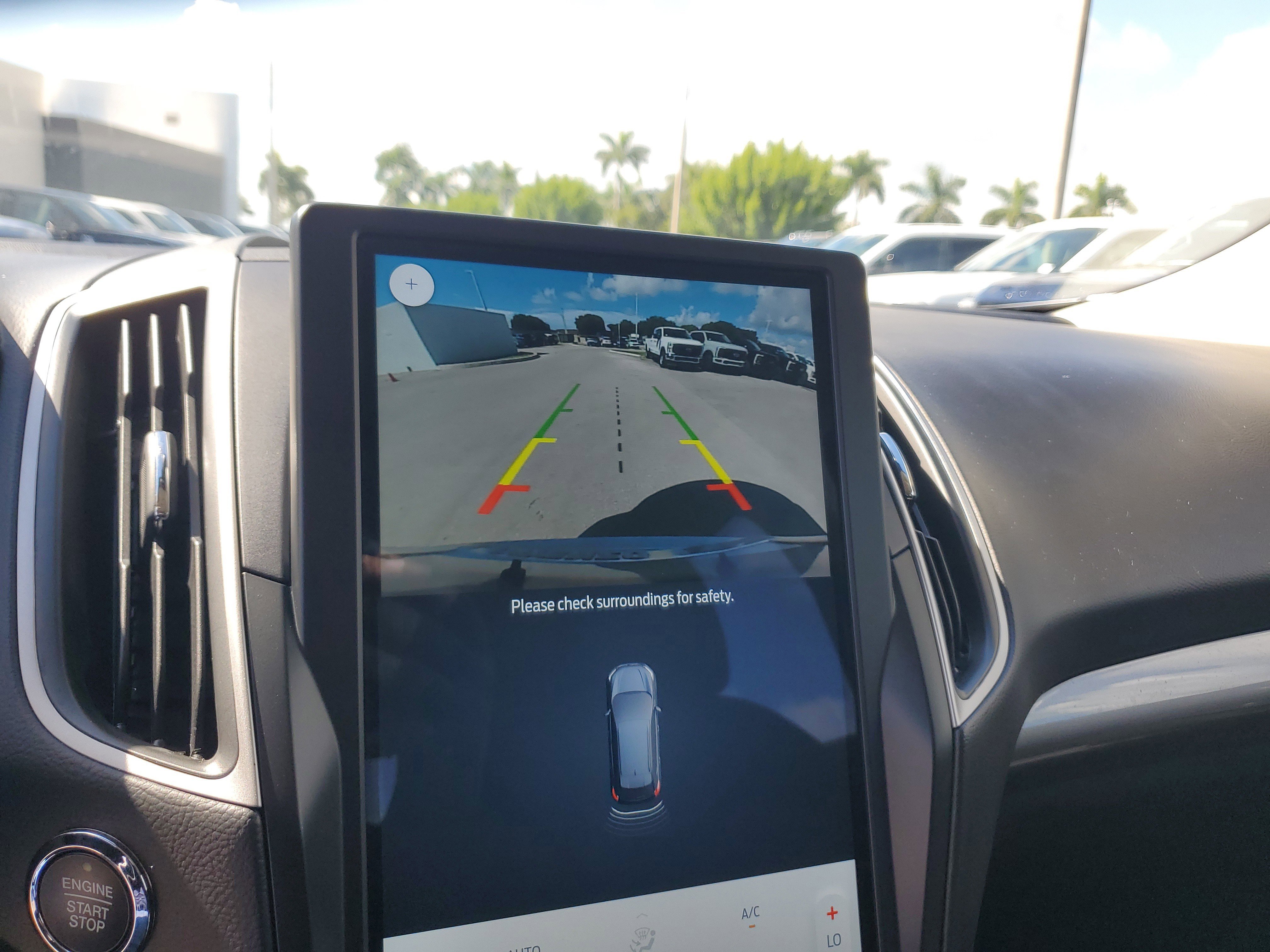 Certified 2024 Ford Edge SE w/ Black Appearance Package image 10