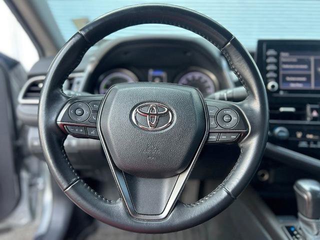 Used 2022 Toyota Camry SE FWD image 12
