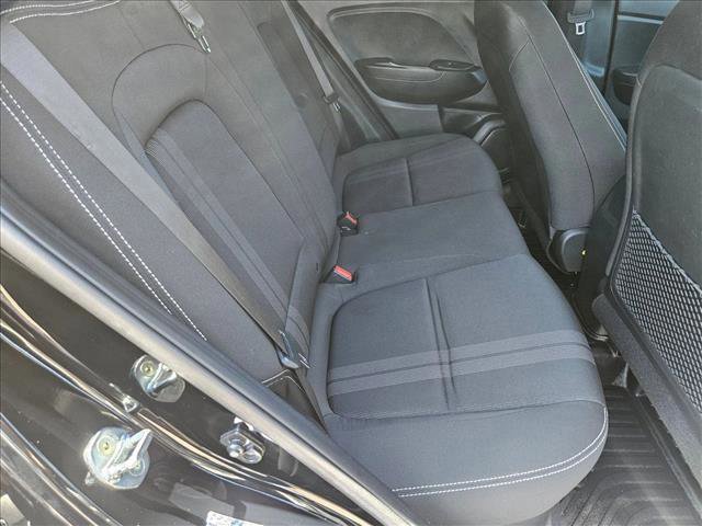 Used 2023 Hyundai Venue SEL FWD image 18