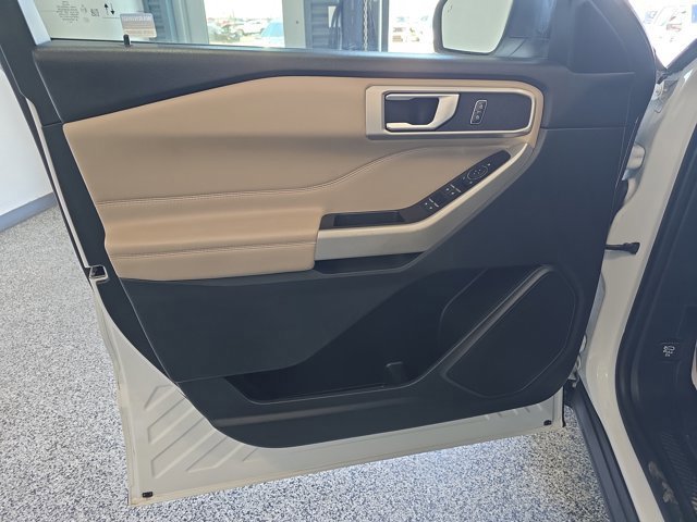 Certified 2024 Ford Explorer XLT w/ Equipment Group 202A image 8