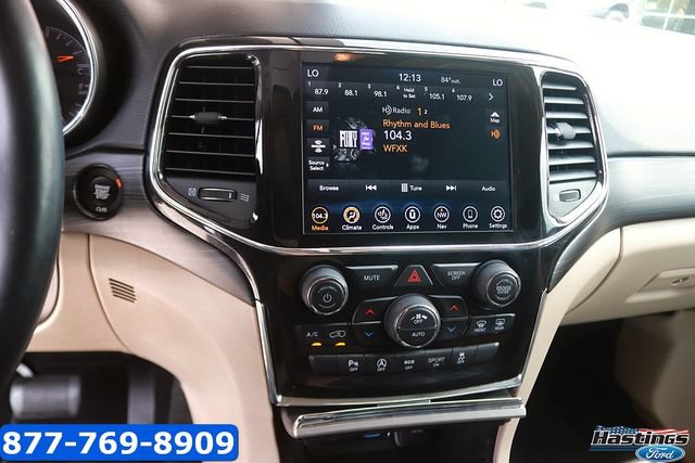 Used 2022 Jeep Grand Cherokee Laredo E w/ Security & Convenience Group AWD/4WD image 20