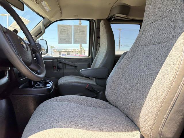 Used 2020 Chevrolet Express 3500 LT w/ LT Preferred Equipment Group RWD image 21