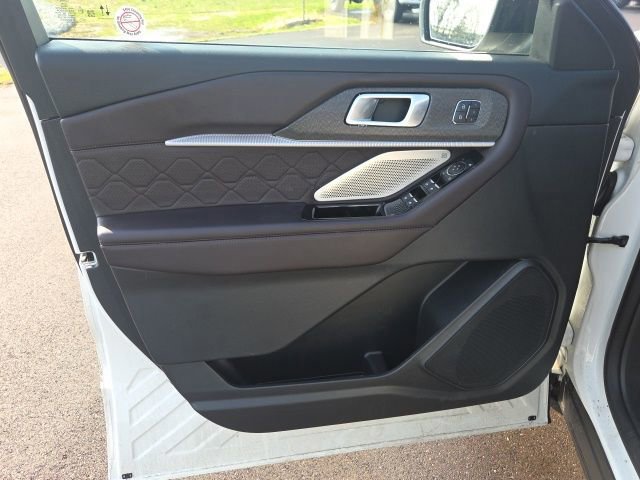 Certified 2025 Ford Explorer Platinum w/ LUX Leather Package AWD/4WD image 27