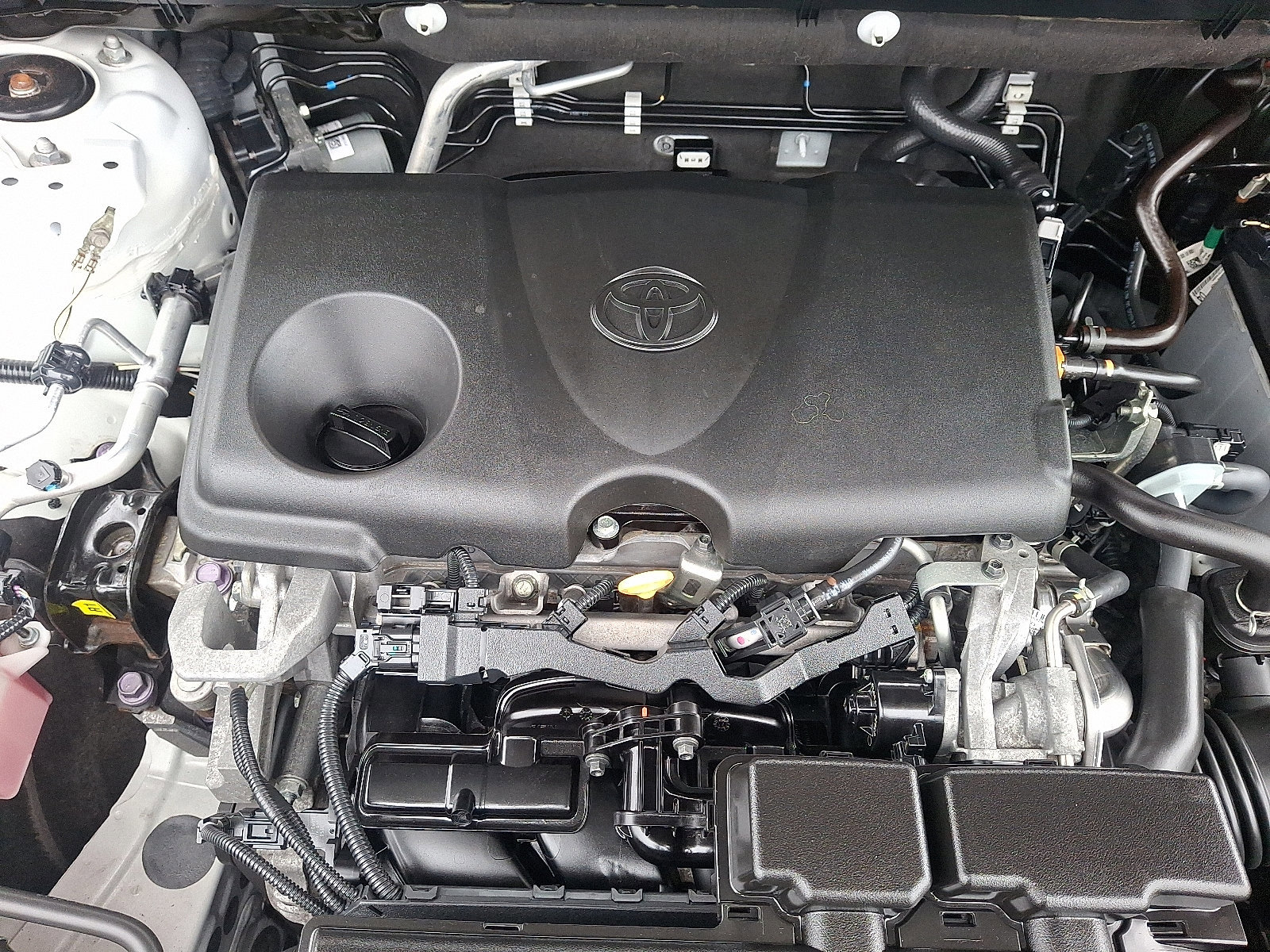 Used 2020 Toyota RAV4 LE w/ Carpet Mat Package image 26