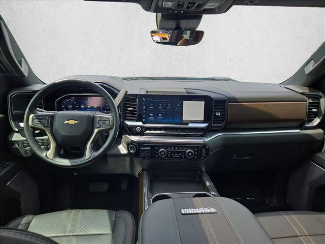 Used 2024 Chevrolet Silverado 2500 High Country w/ High Country Premium Package AWD/4WD image 17