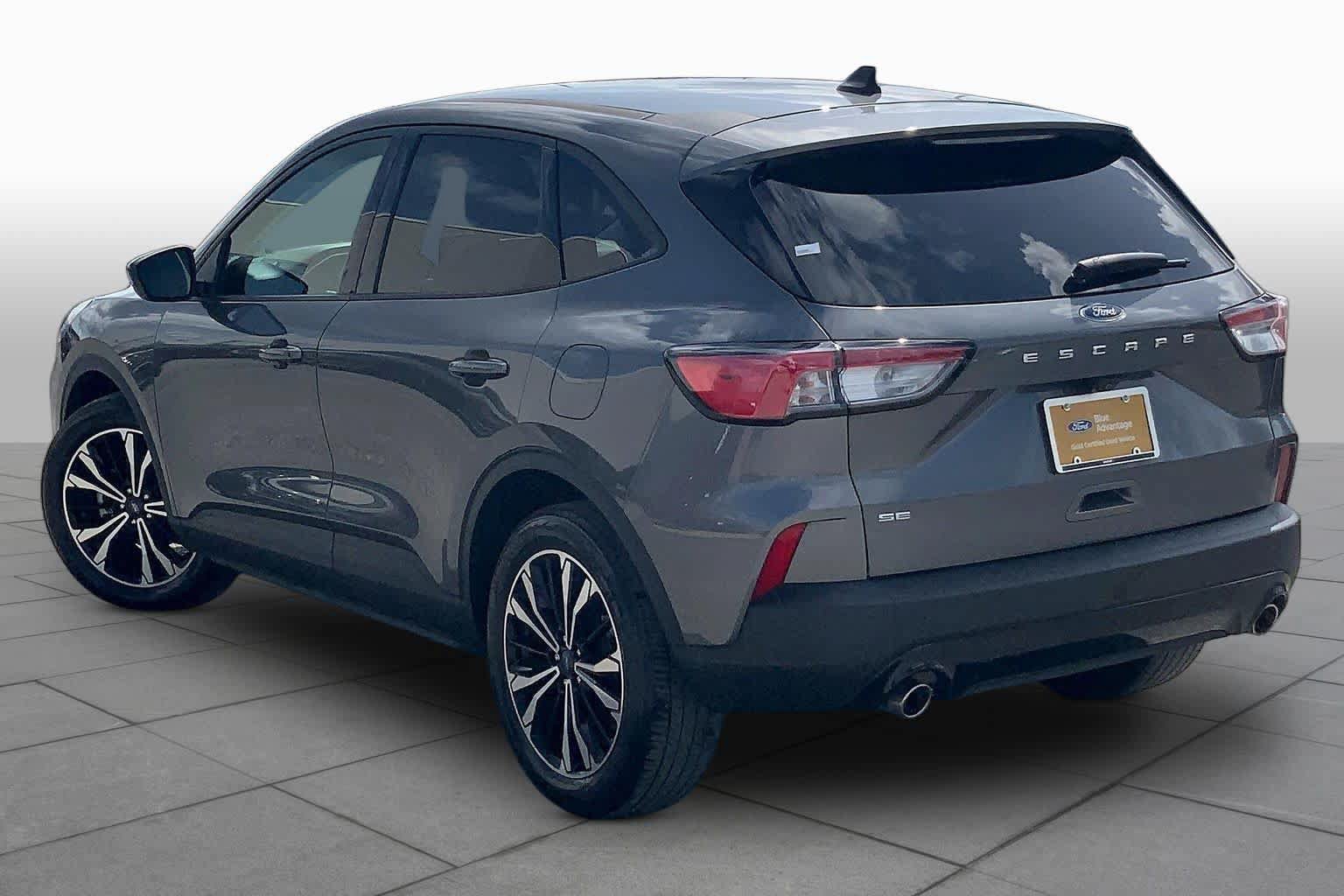 Certified 2022 Ford Escape SE w/ SE Sport Appearance Package FWD image 12