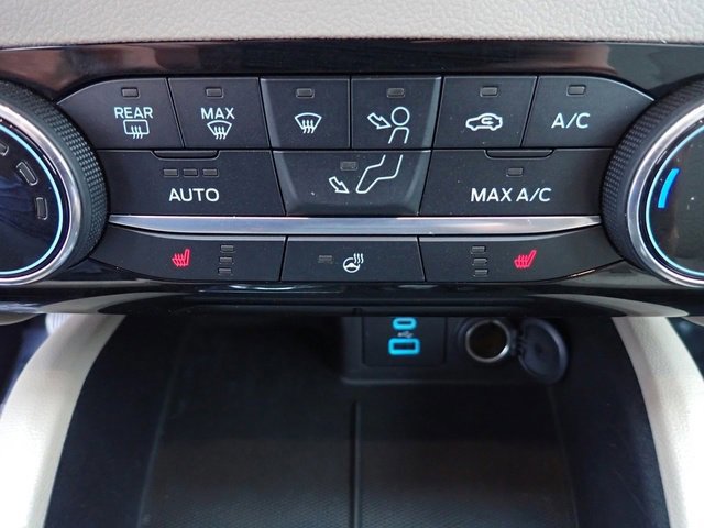 Certified 2022 Ford Escape SE w/ Cold Weather Package image 25