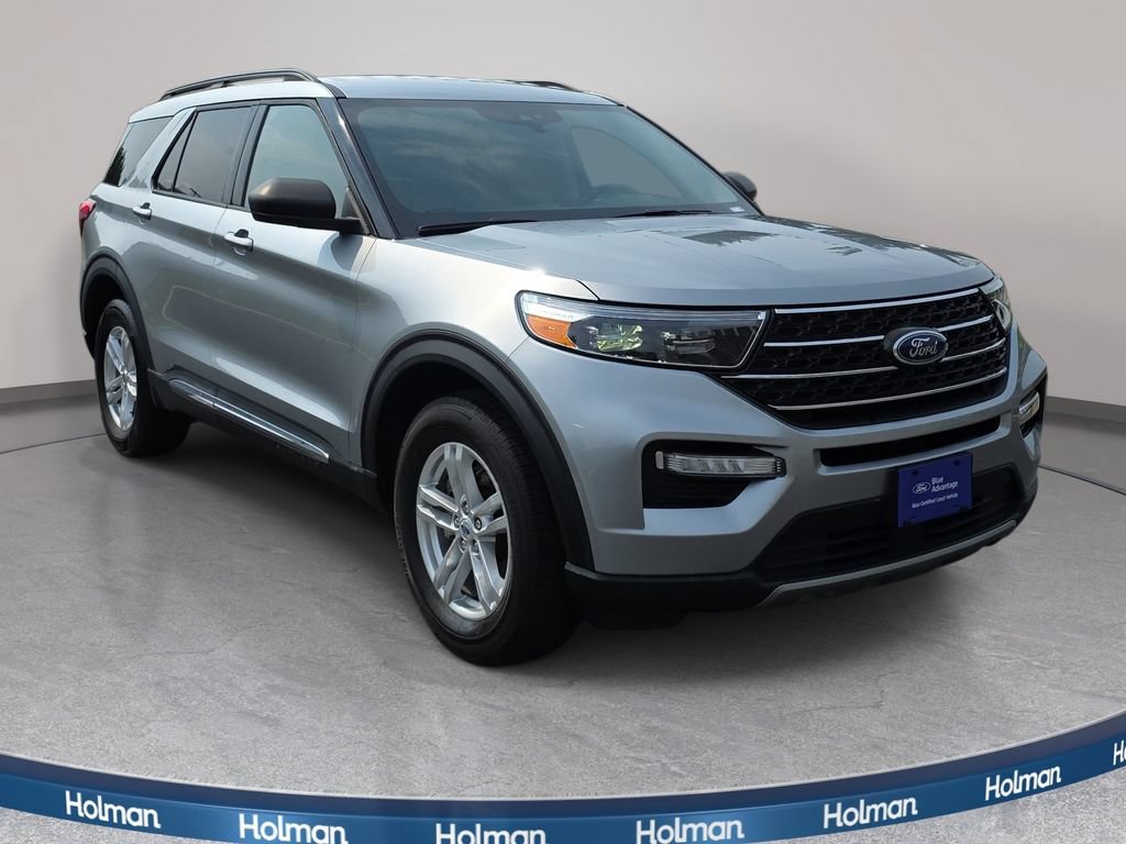 Certified 2022 Ford Explorer XLT w/ Equipment Group 202A AWD/4WD image 3