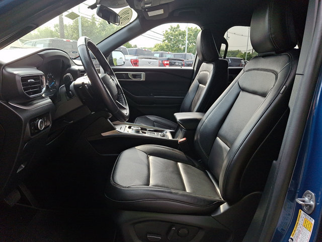 Certified 2020 Ford Explorer XLT w/ Equipment Group 202A AWD/4WD image 22