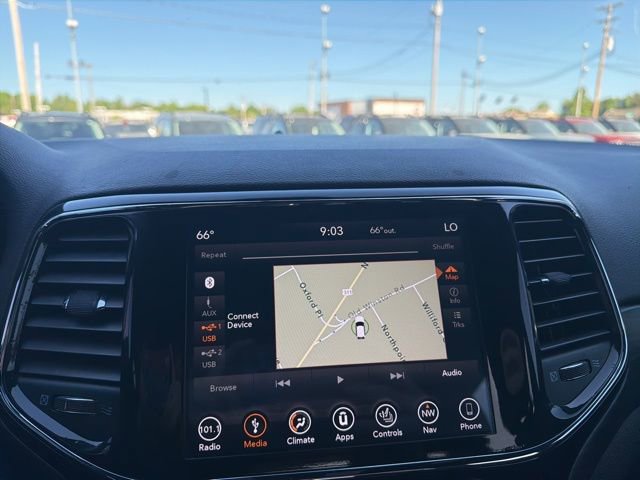 Used 2019 Jeep Grand Cherokee Altitude AWD/4WD image 24