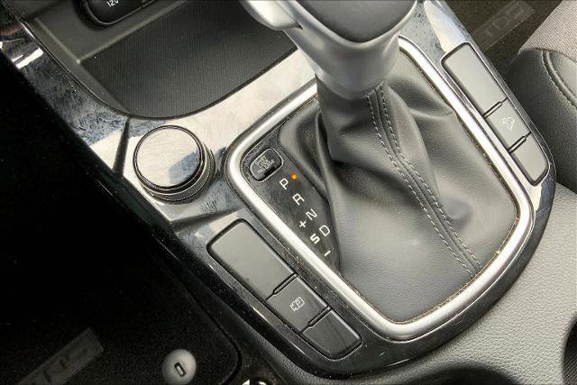 Used 2025 Kia Seltos S image 32