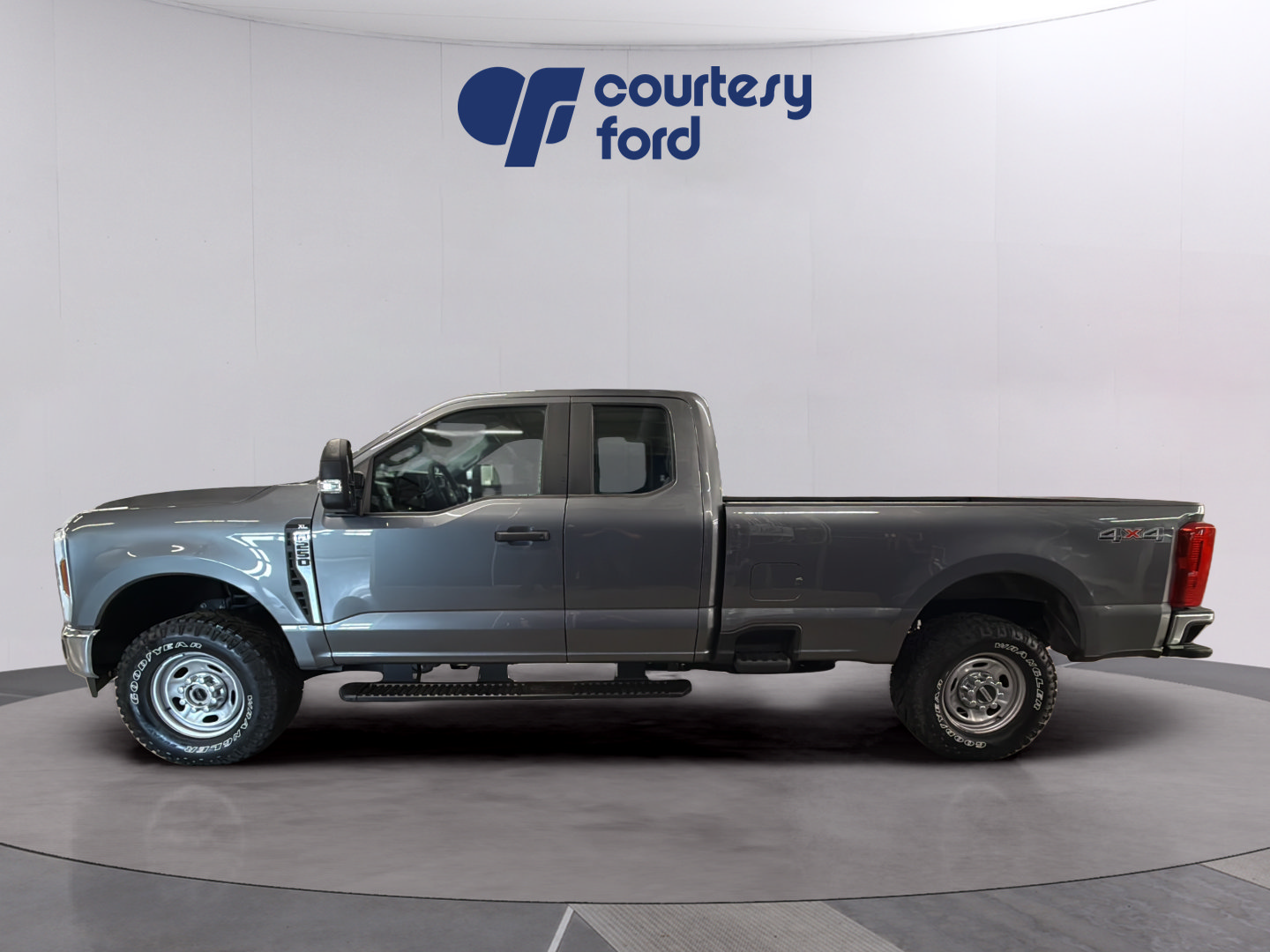 Certified 2024 Ford F250 XL w/ XL Off-Road Package AWD/4WD image 4