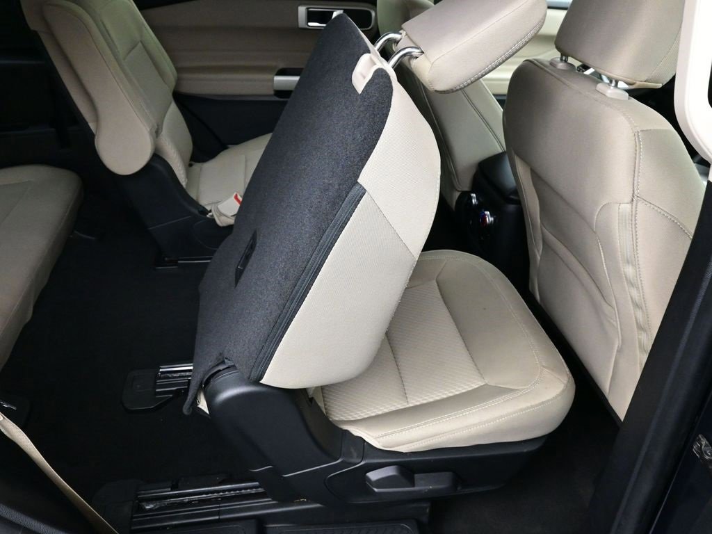 Certified 2022 Ford Explorer XLT w/ Class IV Trailer Tow Package image 45