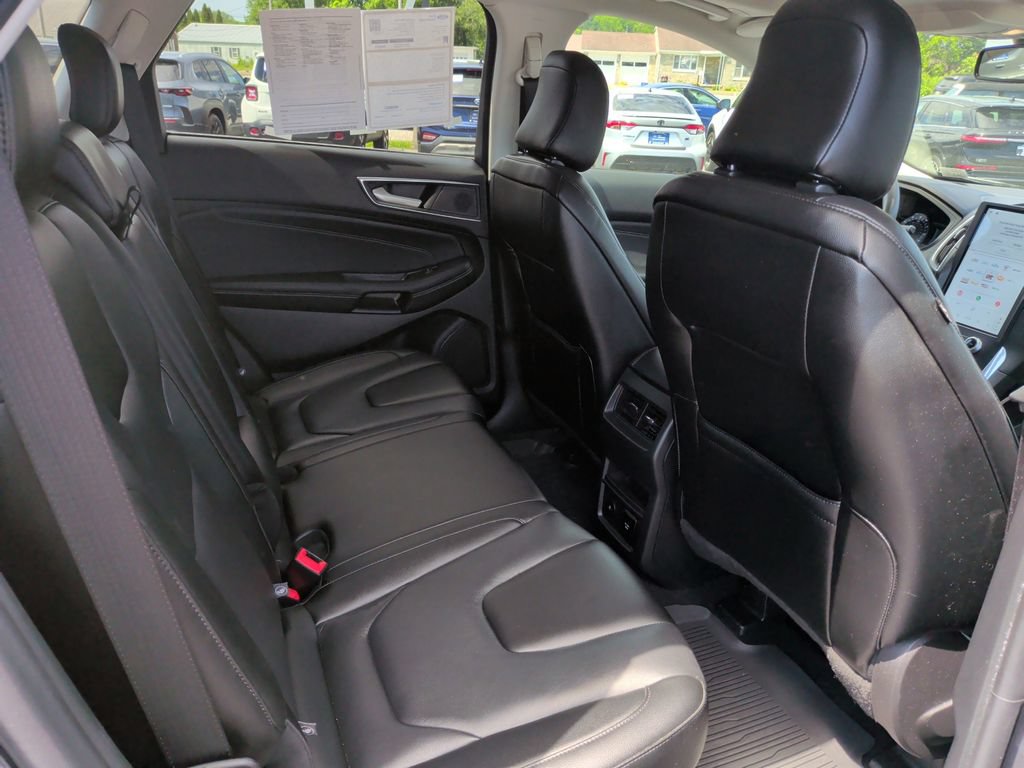 Certified 2022 Ford Edge Titanium AWD/4WD image 17