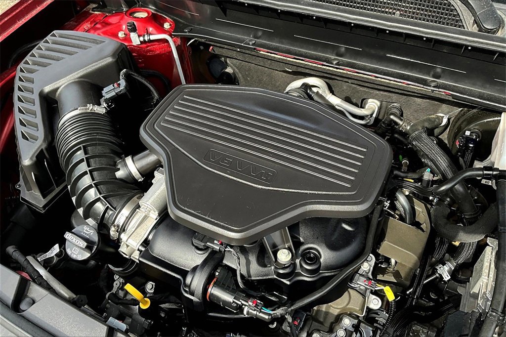 Used 2023 GMC Acadia SLT image 35