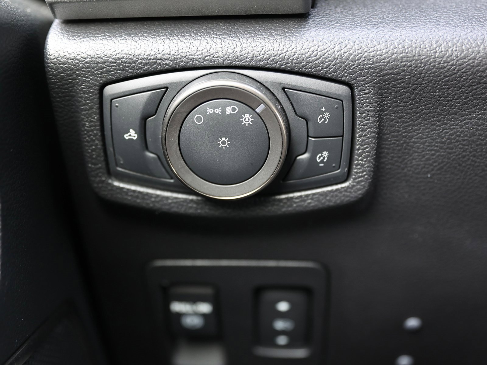 Certified 2020 Ford F150 Raptor w/ Equipment Group 802A Luxury image 43