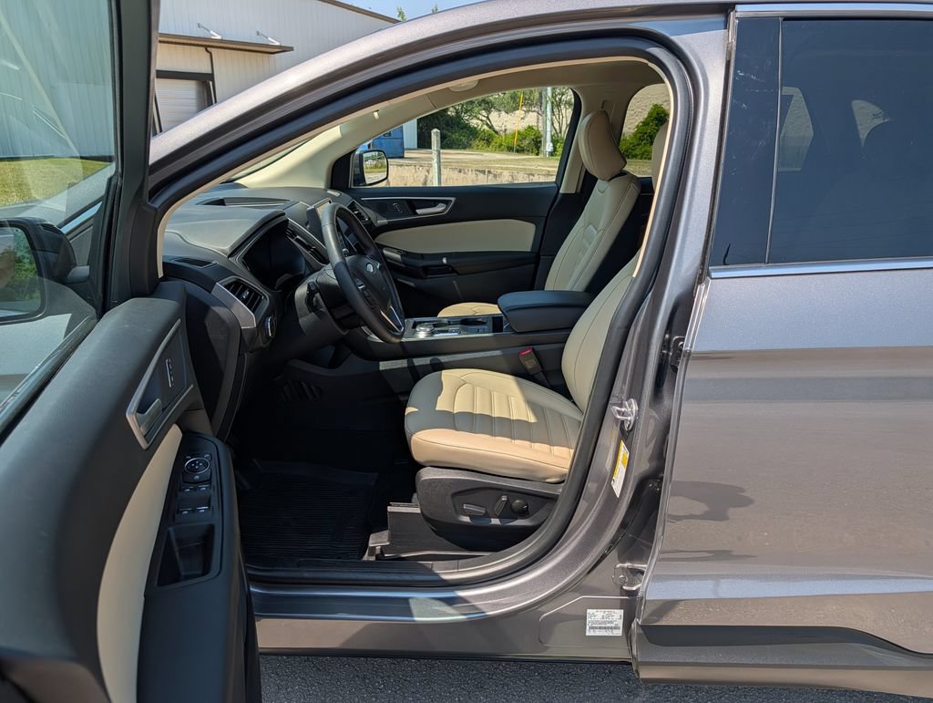 Certified 2024 Ford Edge SEL AWD/4WD image 19