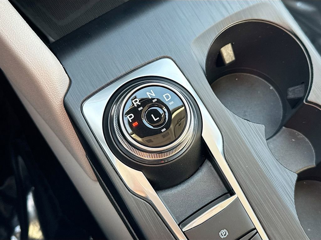 Certified 2023 Ford Escape Platinum w/ Premium Technology Package image 15