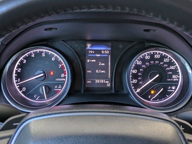Used 2020 Toyota Camry SE image 24