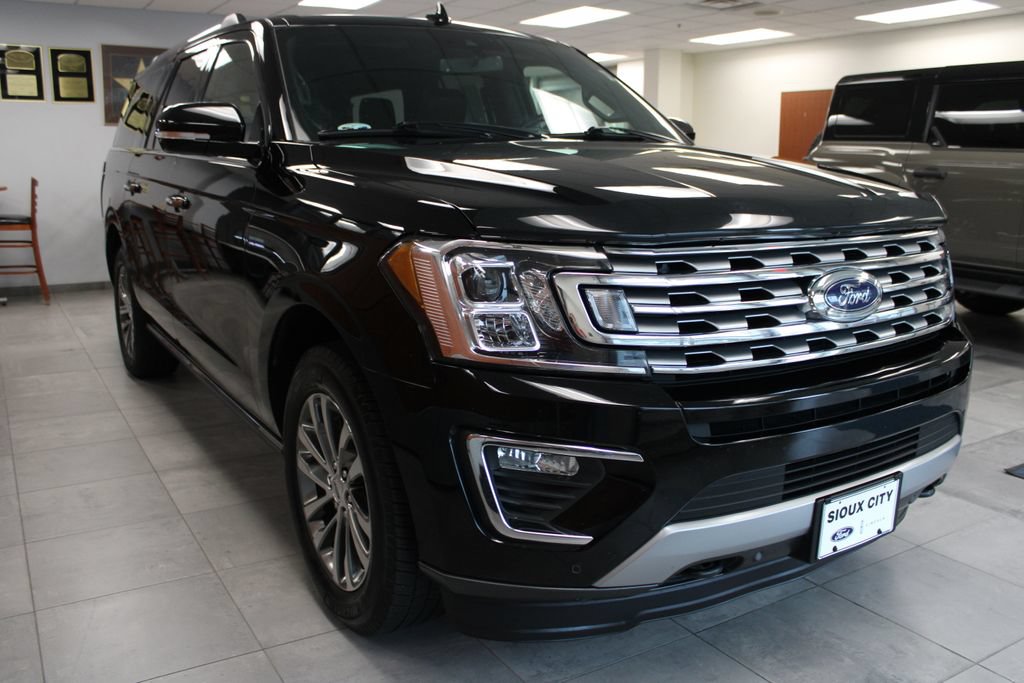 Certified 2018 Ford Expedition Max Limited w/ Equipment Group 301A AWD/4WD image 3