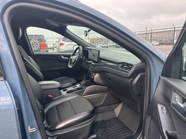Certified 2024 Ford Escape ST-Line w/ Tech Pack #1 image 9