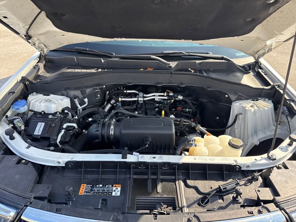 Certified 2021 Ford Explorer XLT w/ Equipment Group 202A image 29