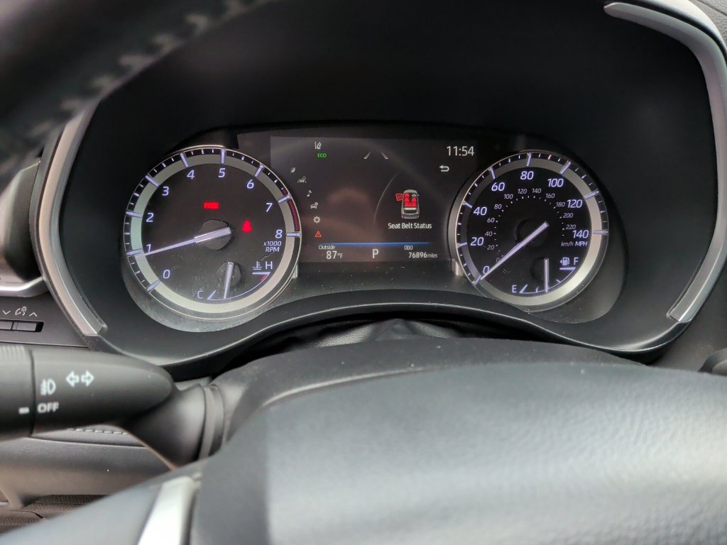 Used 2022 Toyota Highlander XLE FWD image 28