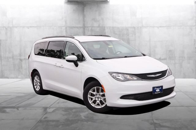 Used 2021 Chrysler Voyager Lxi FWD image 2