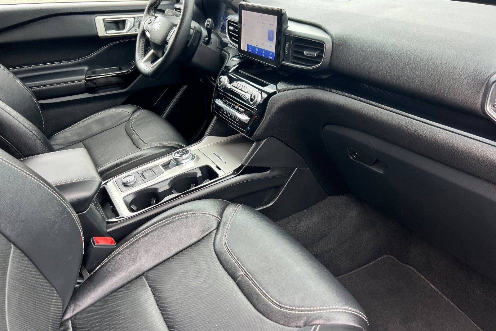 Certified 2022 Ford Explorer ST w/ Equipment Group 401A image 18