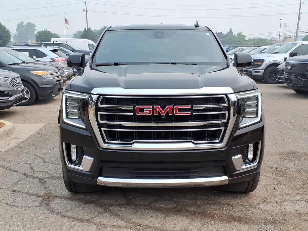 Used 2022 GMC Yukon SLT w/ SLT Premium Package AWD/4WD image 8