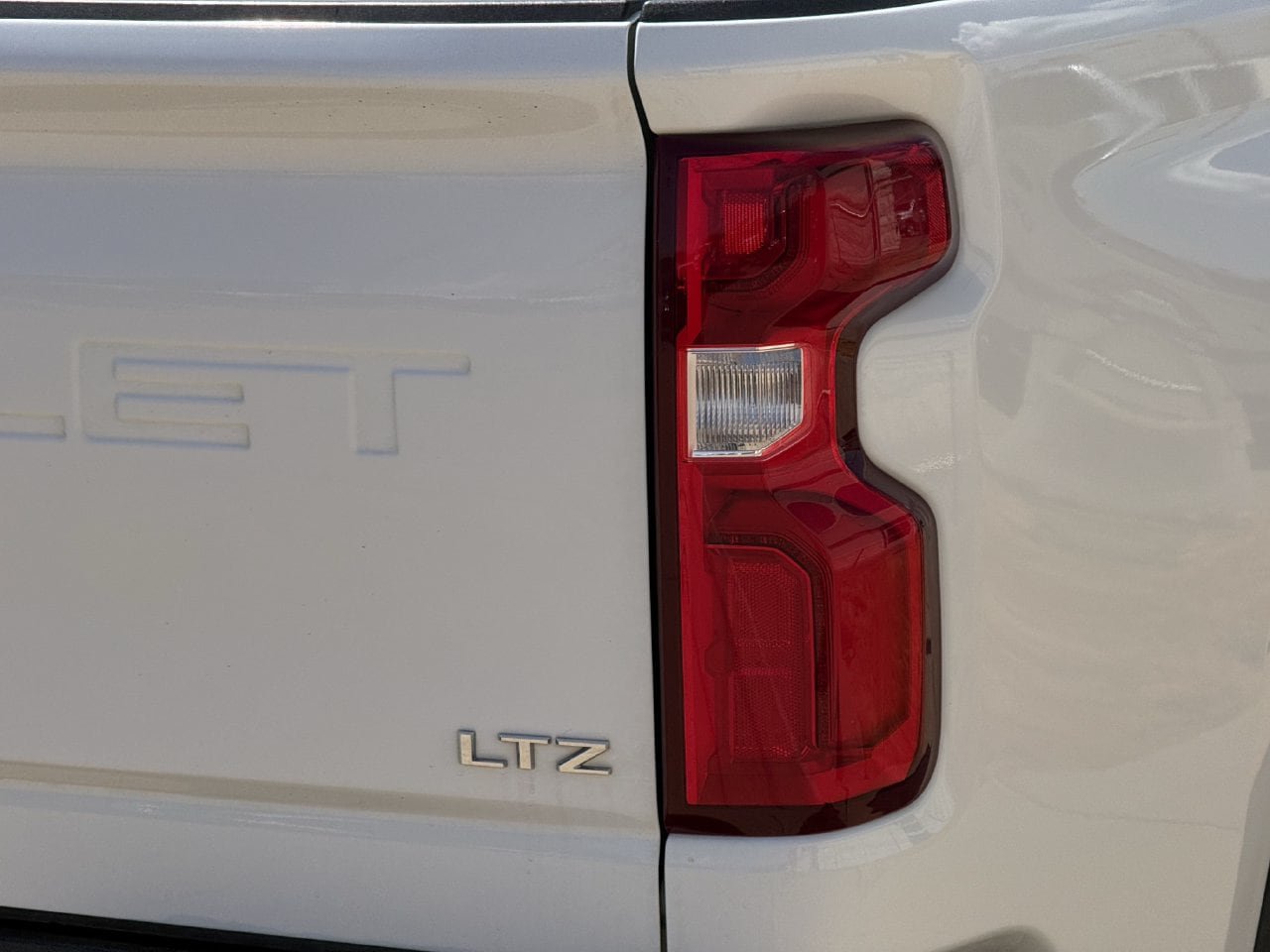 Used 2020 Chevrolet Silverado 2500 LTZ AWD/4WD image 8