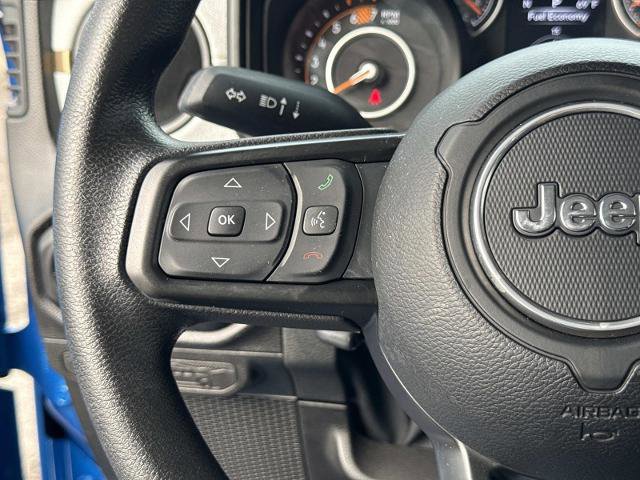 Used 2025 Jeep Wrangler Sport image 18
