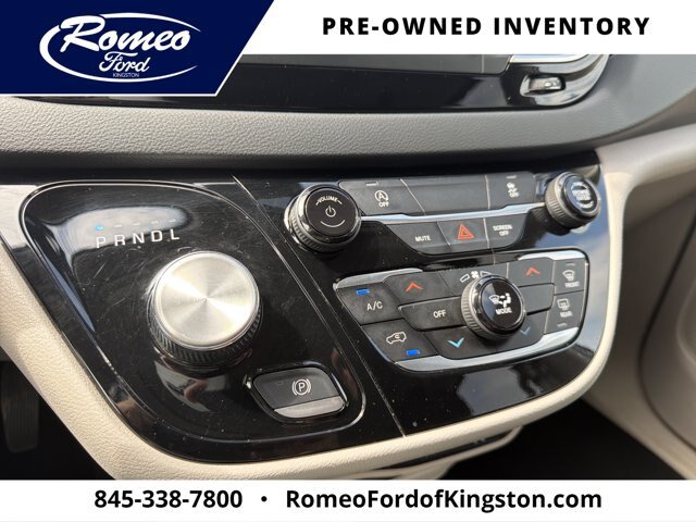 Used 2023 Chrysler Voyager LX FWD image 20